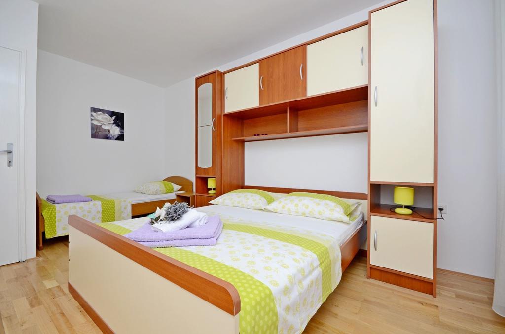 Apartments Milan Rogoznica  Bagian luar foto