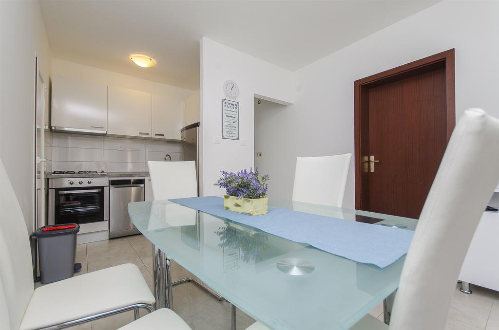 Apartments Milan Rogoznica  Bagian luar foto